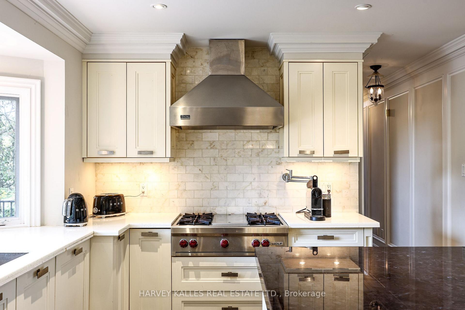 Photo 17 of 6 Penwood Crescent, North York, Banbury-Don Mills — HOMEH