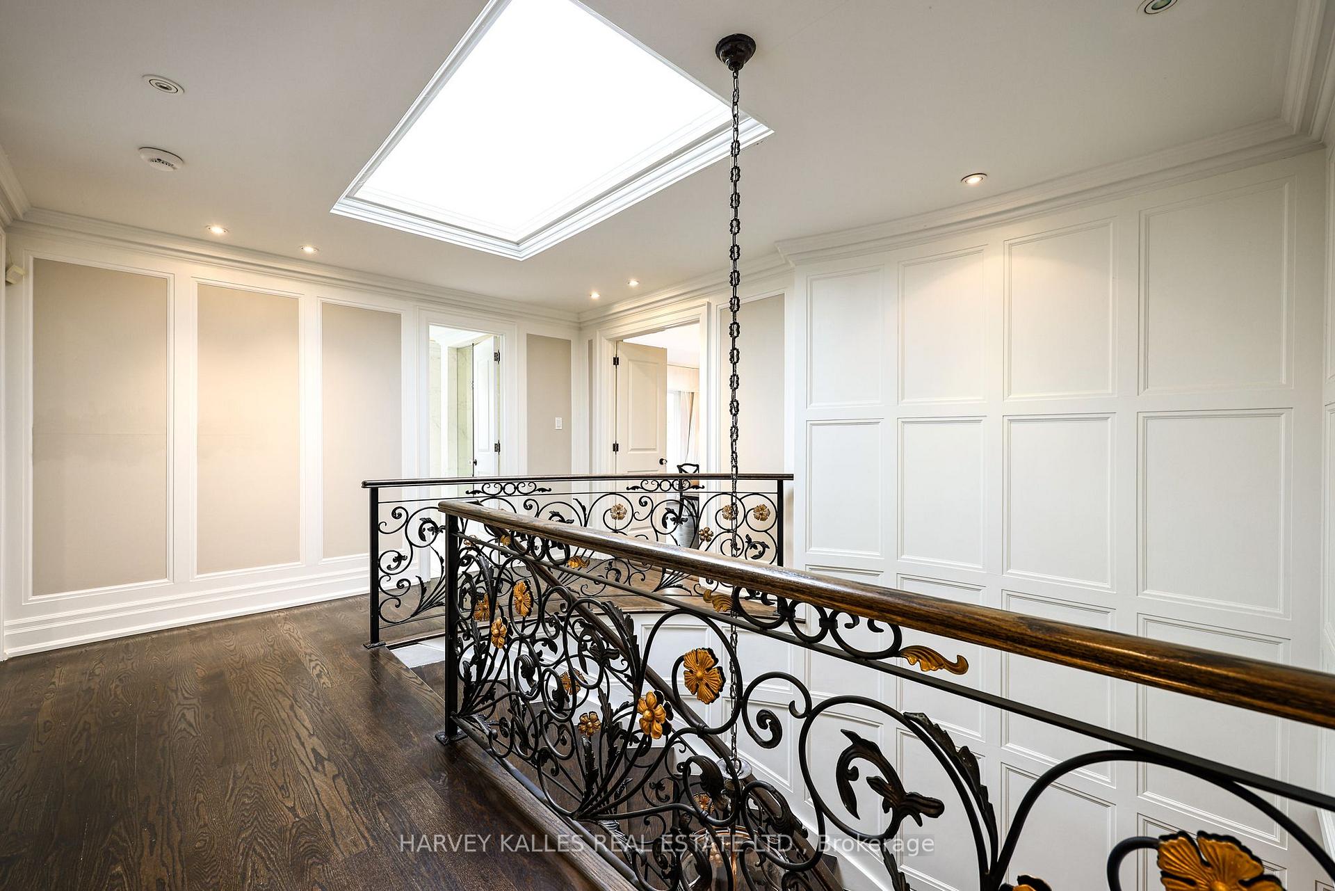 Photo 20 of 6 Penwood Crescent, North York, Banbury-Don Mills — HOMEH