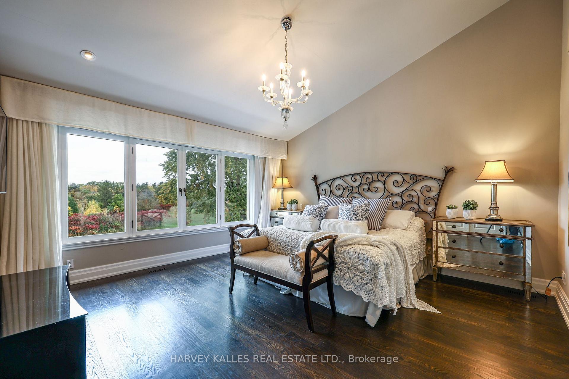 Photo 23 of 6 Penwood Crescent, North York, Banbury-Don Mills — HOMEH