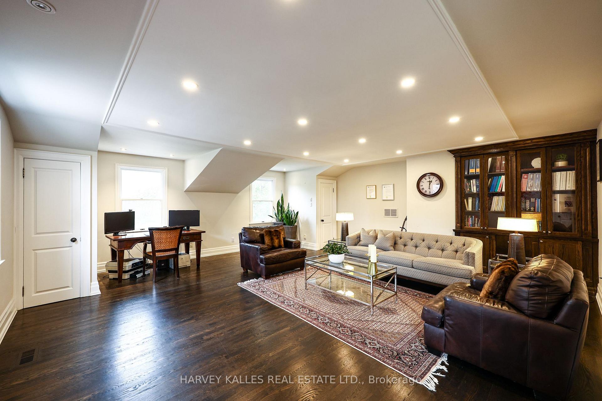 Photo 40 of 6 Penwood Crescent, North York, Banbury-Don Mills — HOMEH