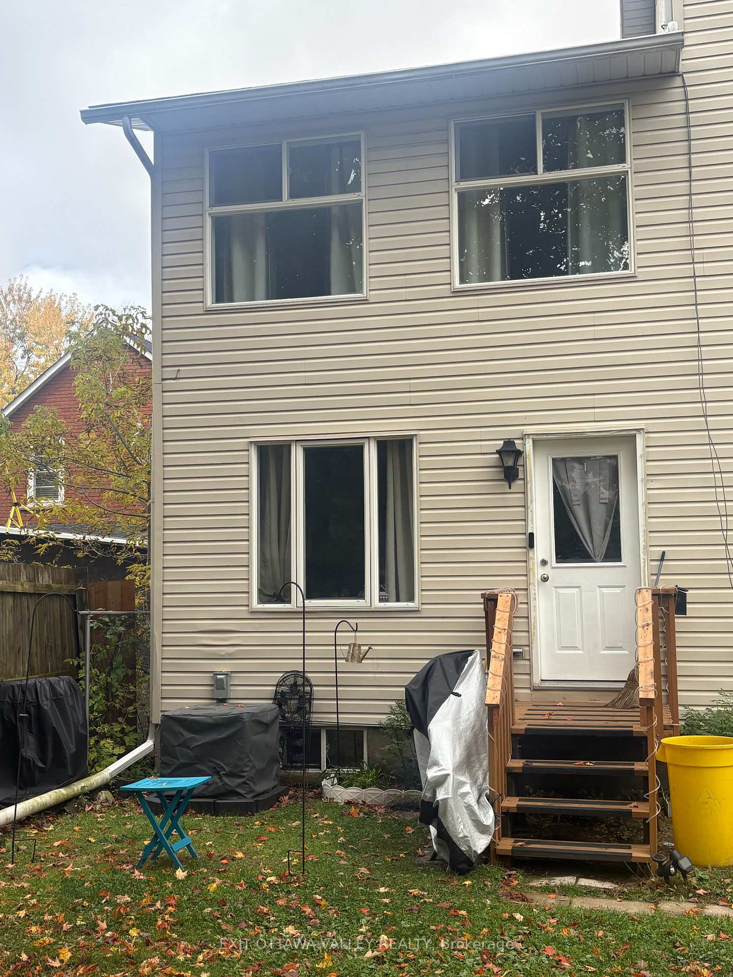 Photo of Unit I, 403 I Trafalgar Road