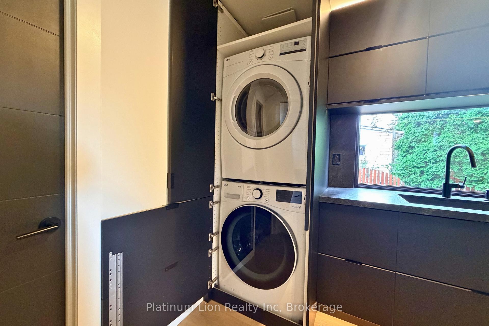 Photo 8 of 42 1/2 Strathcona Avenue, Brantford, Eagle Place West — HOMEH
