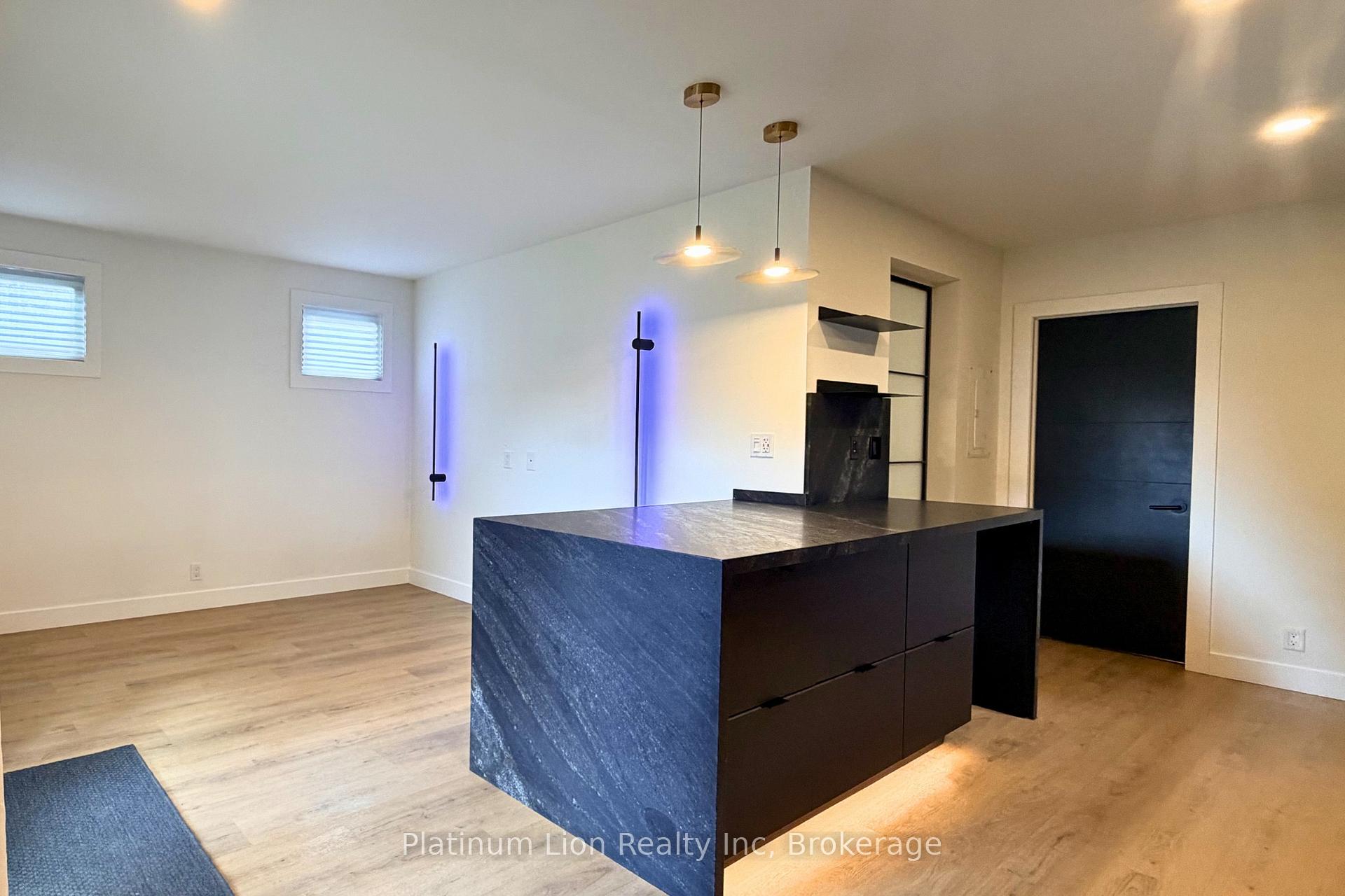 Photo 9 of 42 1/2 Strathcona Avenue, Brantford, Eagle Place West — HOMEH