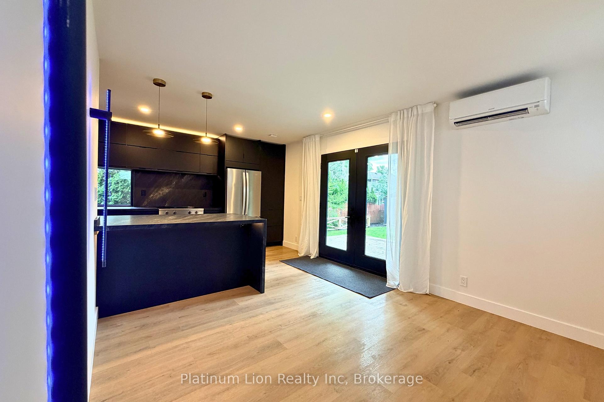 Photo 10 of 42 1/2 Strathcona Avenue, Brantford, Eagle Place West — HOMEH