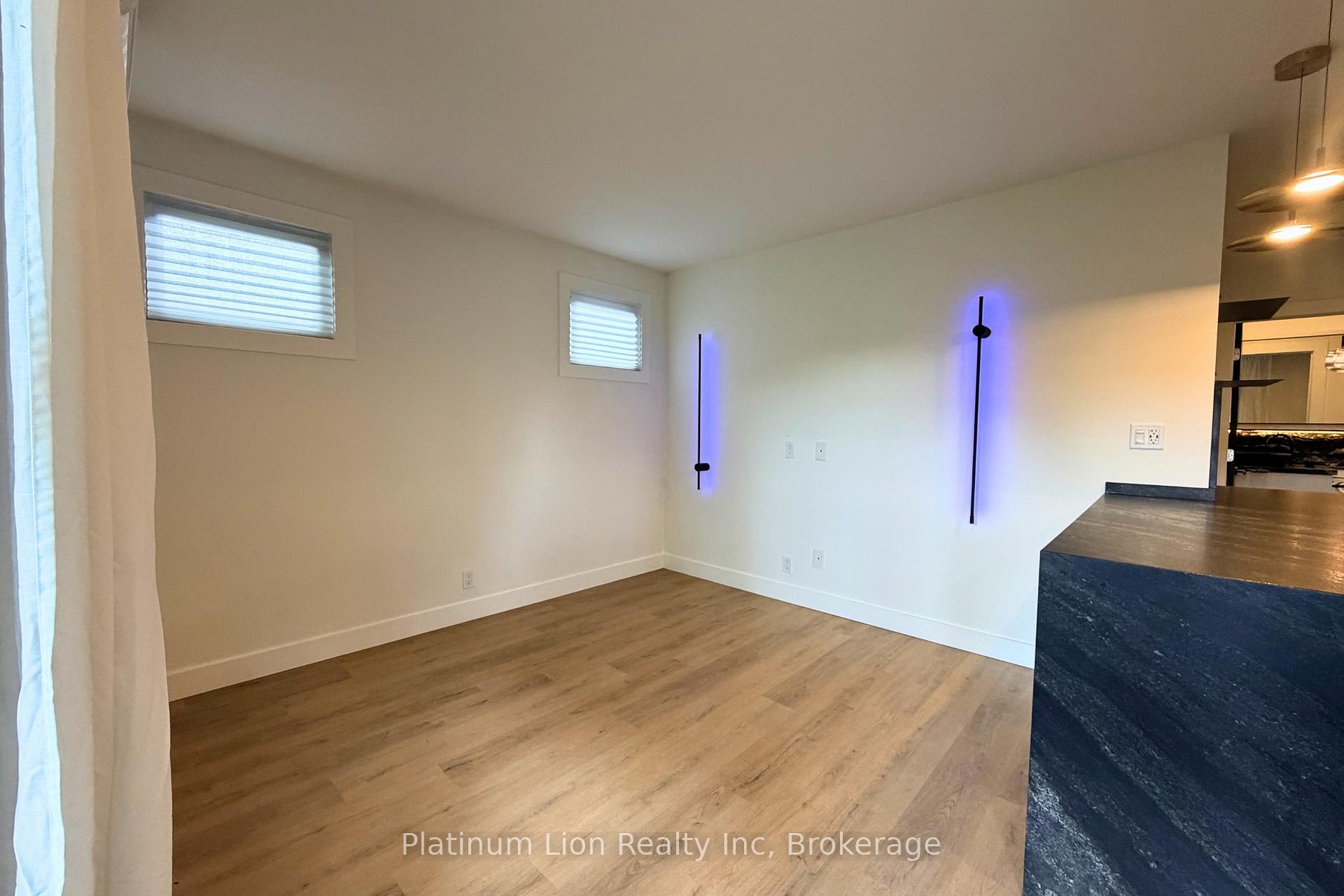 Photo 11 of 42 1/2 Strathcona Avenue, Brantford, Eagle Place West — HOMEH