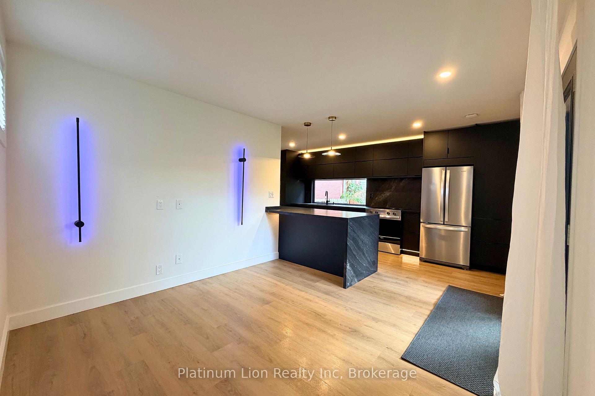 Photo 12 of 42 1/2 Strathcona Avenue, Brantford, Eagle Place West — HOMEH