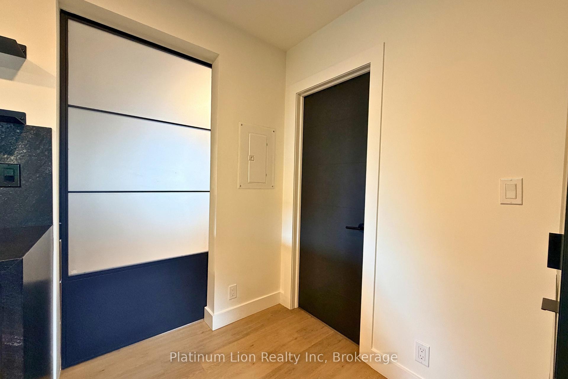 Photo 13 of 42 1/2 Strathcona Avenue, Brantford, Eagle Place West — HOMEH