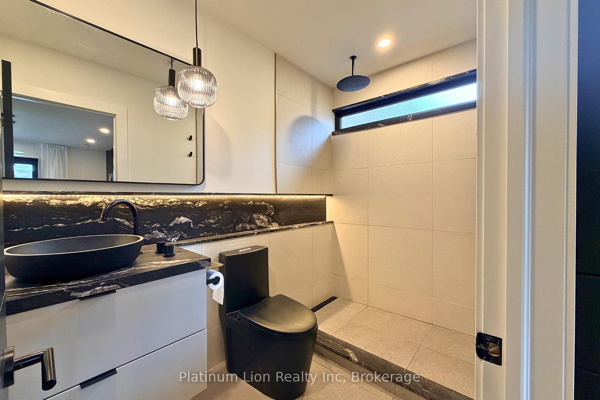 Photo 16 of 42 1/2 Strathcona Avenue, Brantford, Eagle Place West — HOMEH