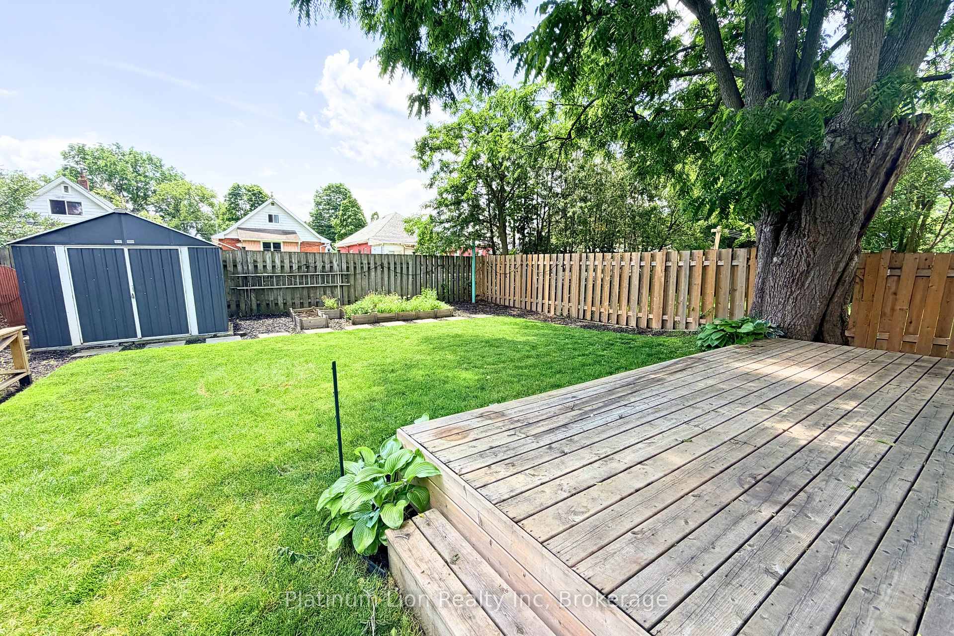 Photo 21 of 42 1/2 Strathcona Avenue, Brantford, Eagle Place West — HOMEH