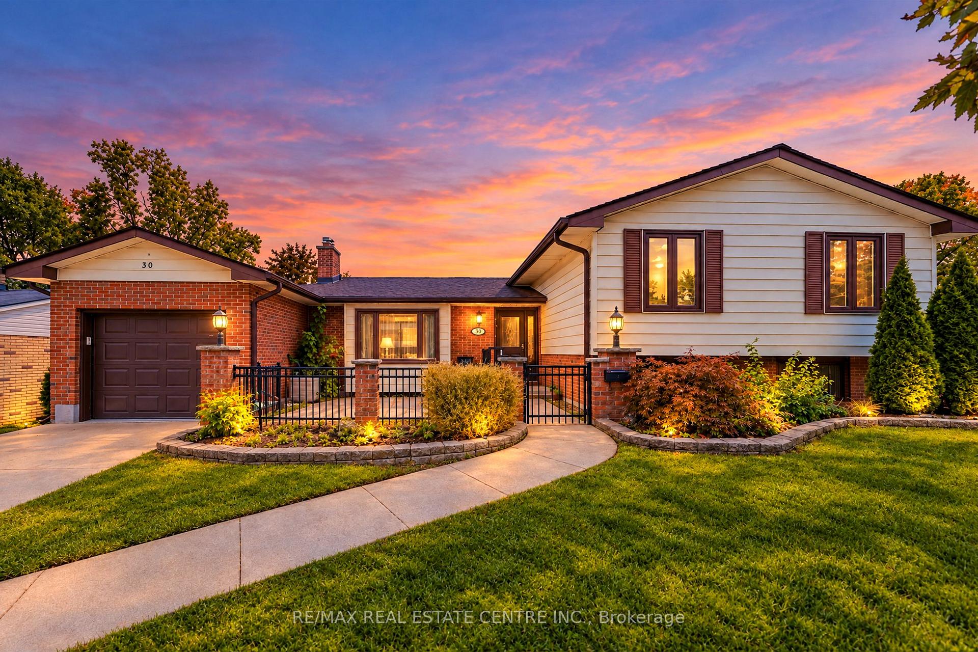 Photo of 30 Cowan Avenue