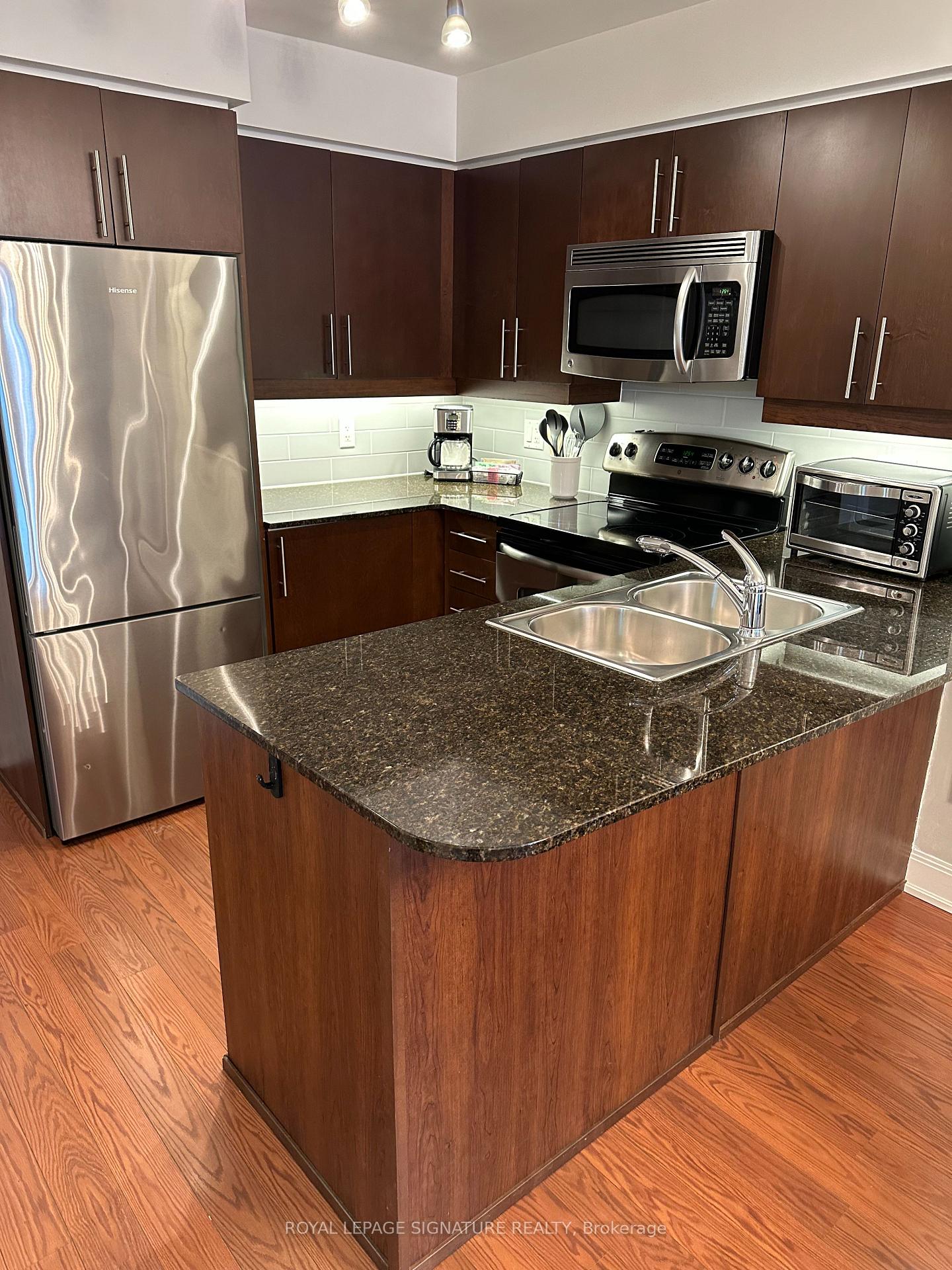 Photo 3 of Unit 1704, 2191 Yonge Street, Toronto, Mount Pleasant West — HOMEH