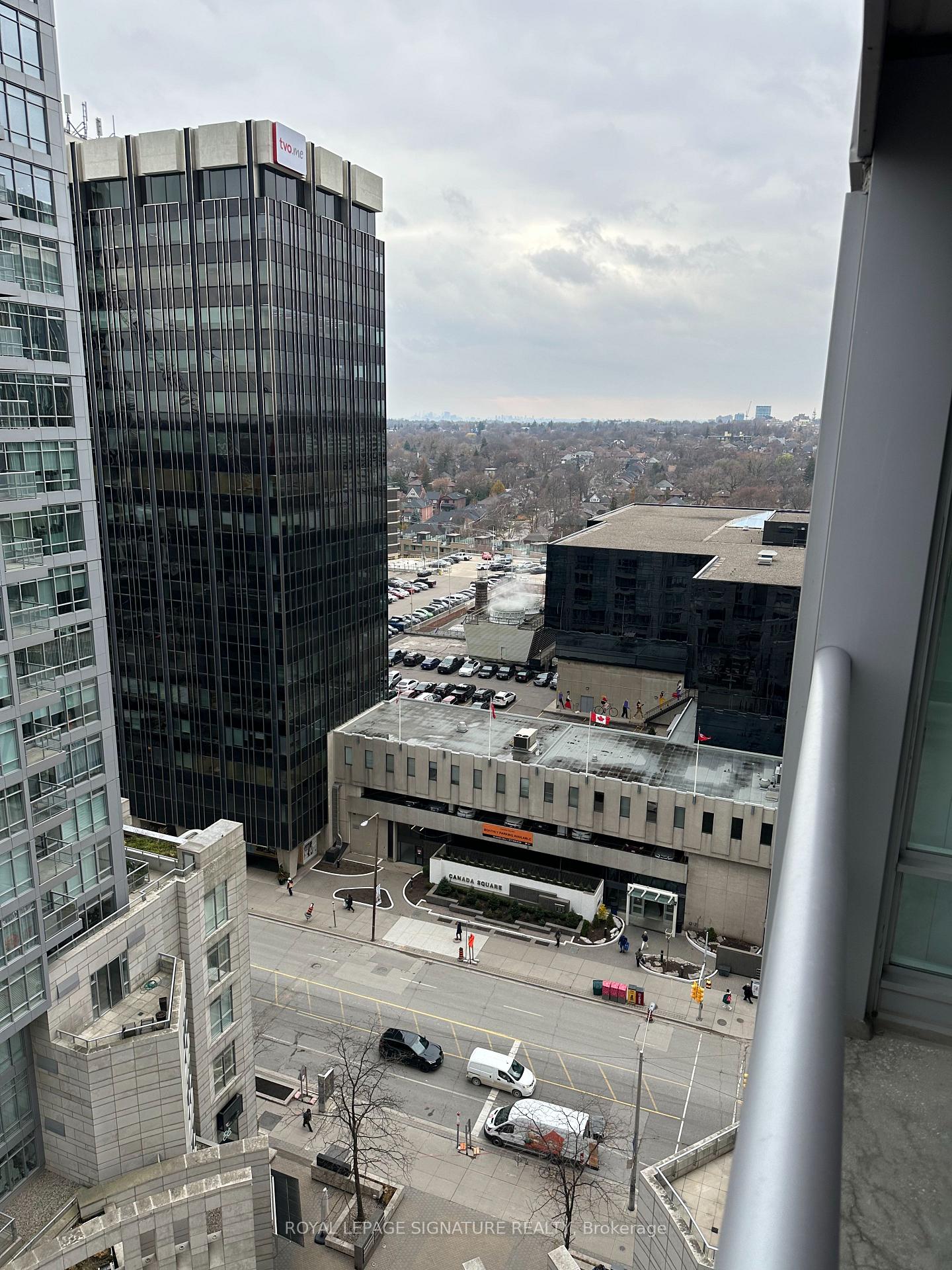 Photo 4 of Unit 1704, 2191 Yonge Street, Toronto, Mount Pleasant West — HOMEH