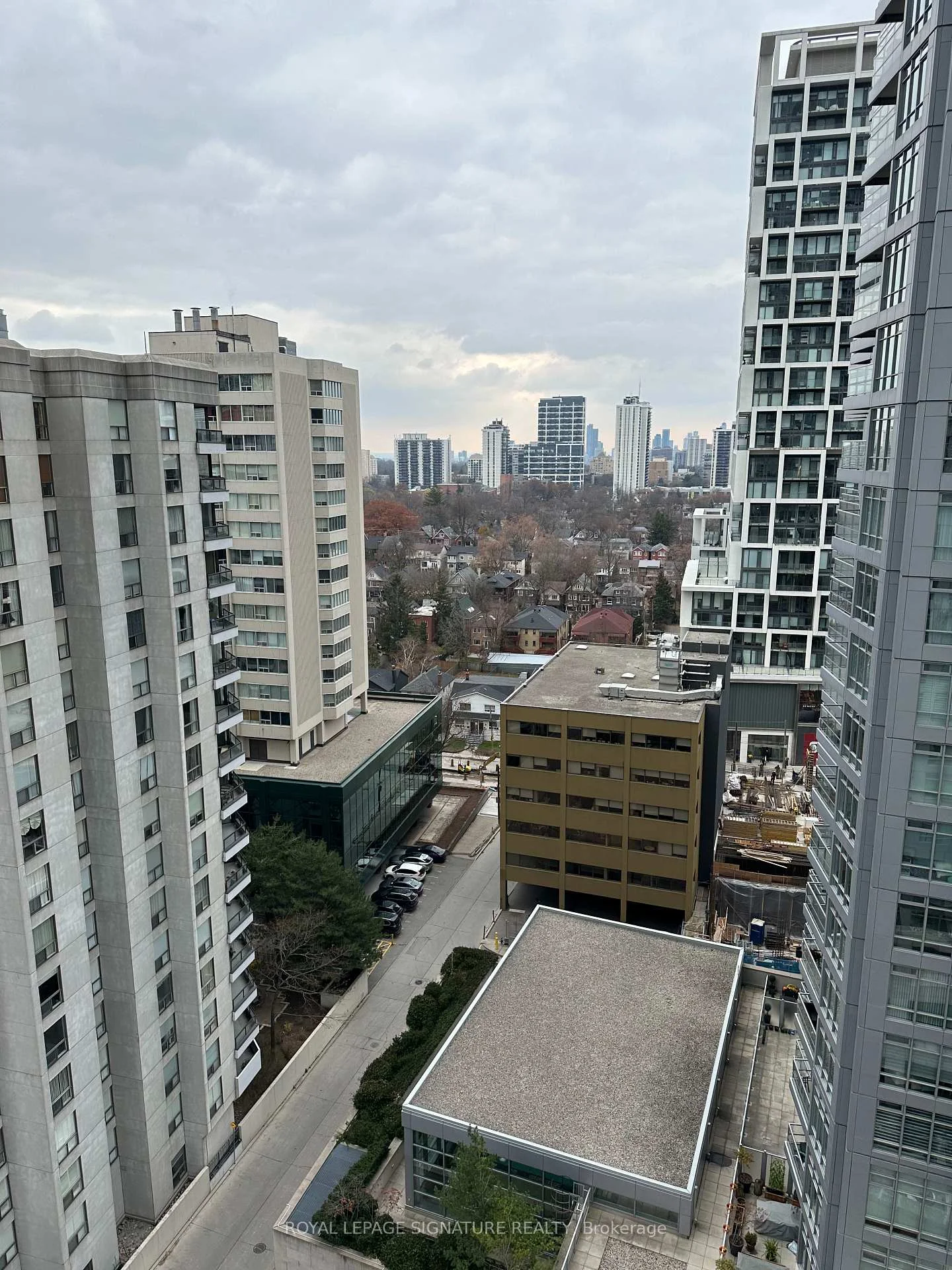 Photo 9 of Unit 1704, 2191 Yonge Street, Toronto, Mount Pleasant West — HOMEH