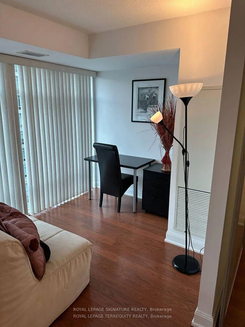 Photo 12 of Unit 1704, 2191 Yonge Street, Toronto, Mount Pleasant West — HOMEH