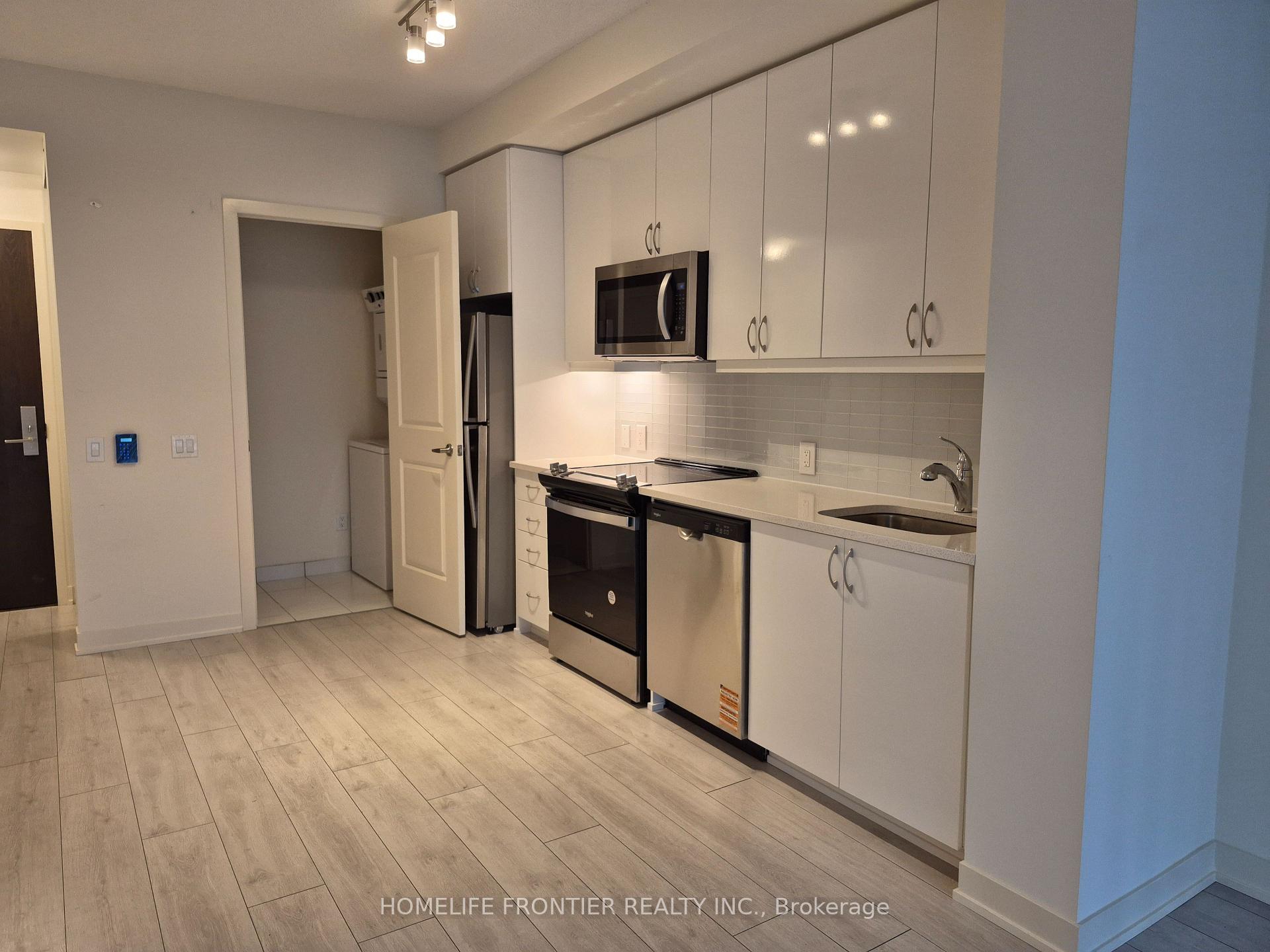 Photo 3 of Unit 1915, 4955 Yonge Street, North York, Willowdale East — HOMEH