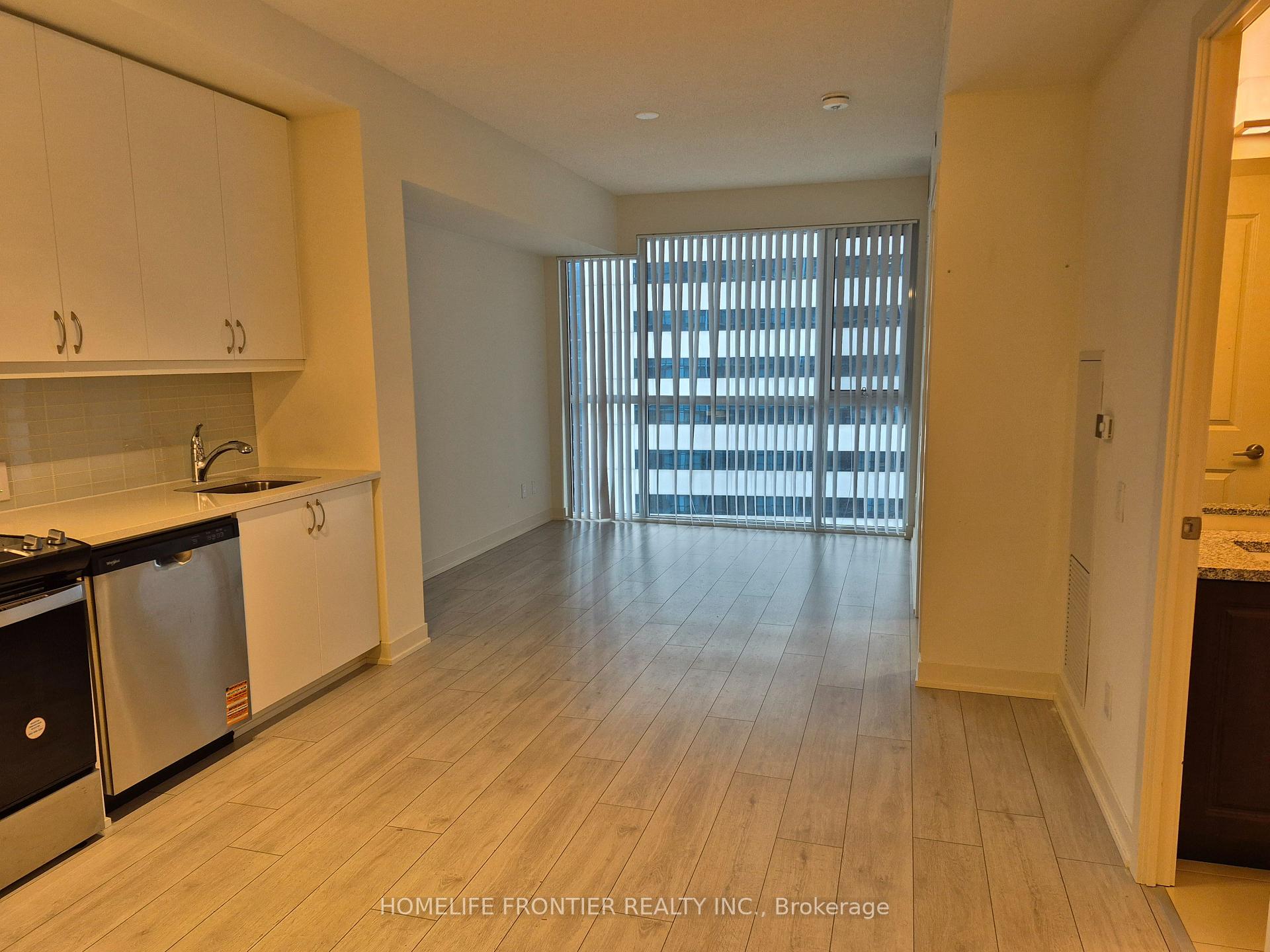 Photo 8 of Unit 1915, 4955 Yonge Street, North York, Willowdale East — HOMEH