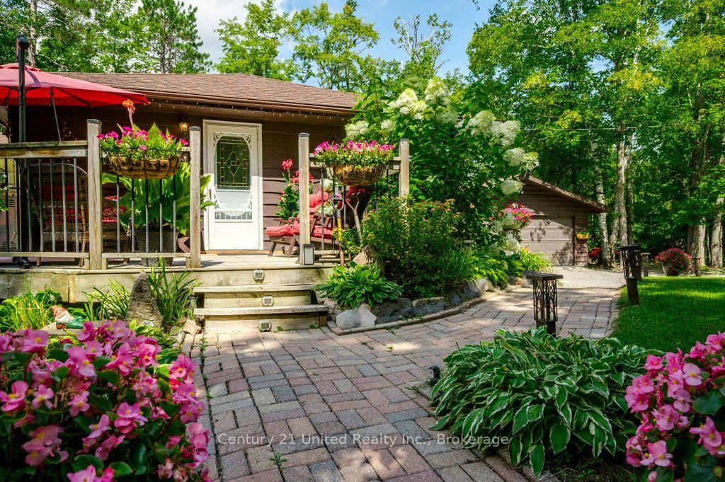 Photo 37 of 41 Hall Crescent, Trent Lakes — HOMEH
