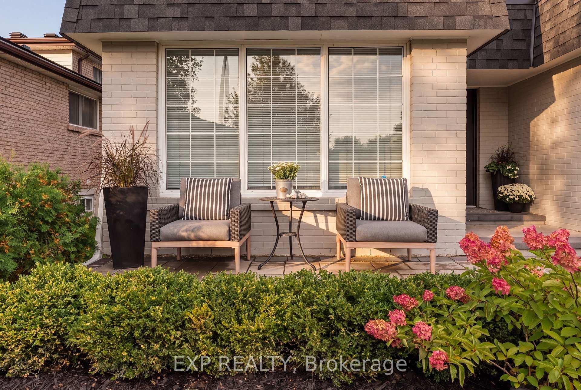 Photo 6 of 1317 Tredmore Drive, Mississauga, Clarkson — HOMEH