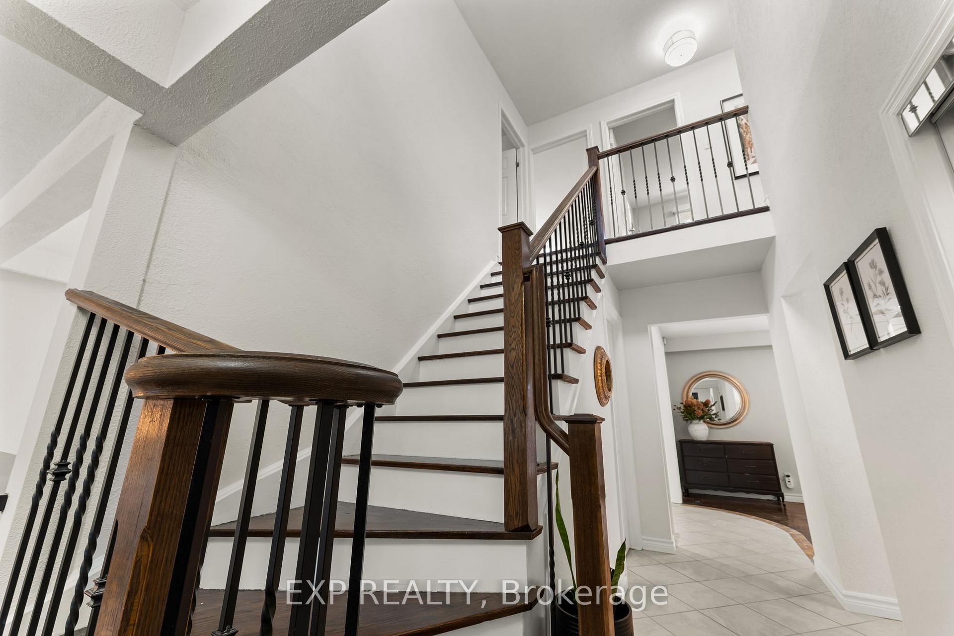 Photo 11 of 1317 Tredmore Drive, Mississauga, Clarkson — HOMEH