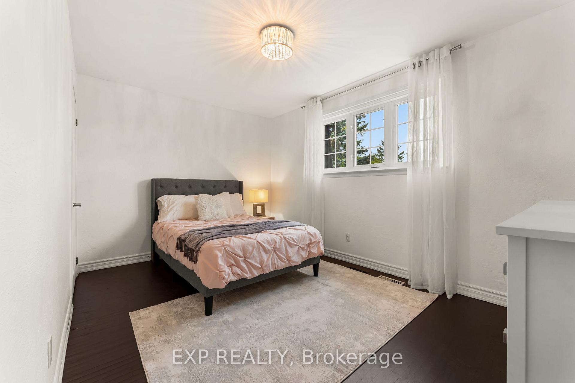Photo 36 of 1317 Tredmore Drive, Mississauga, Clarkson — HOMEH