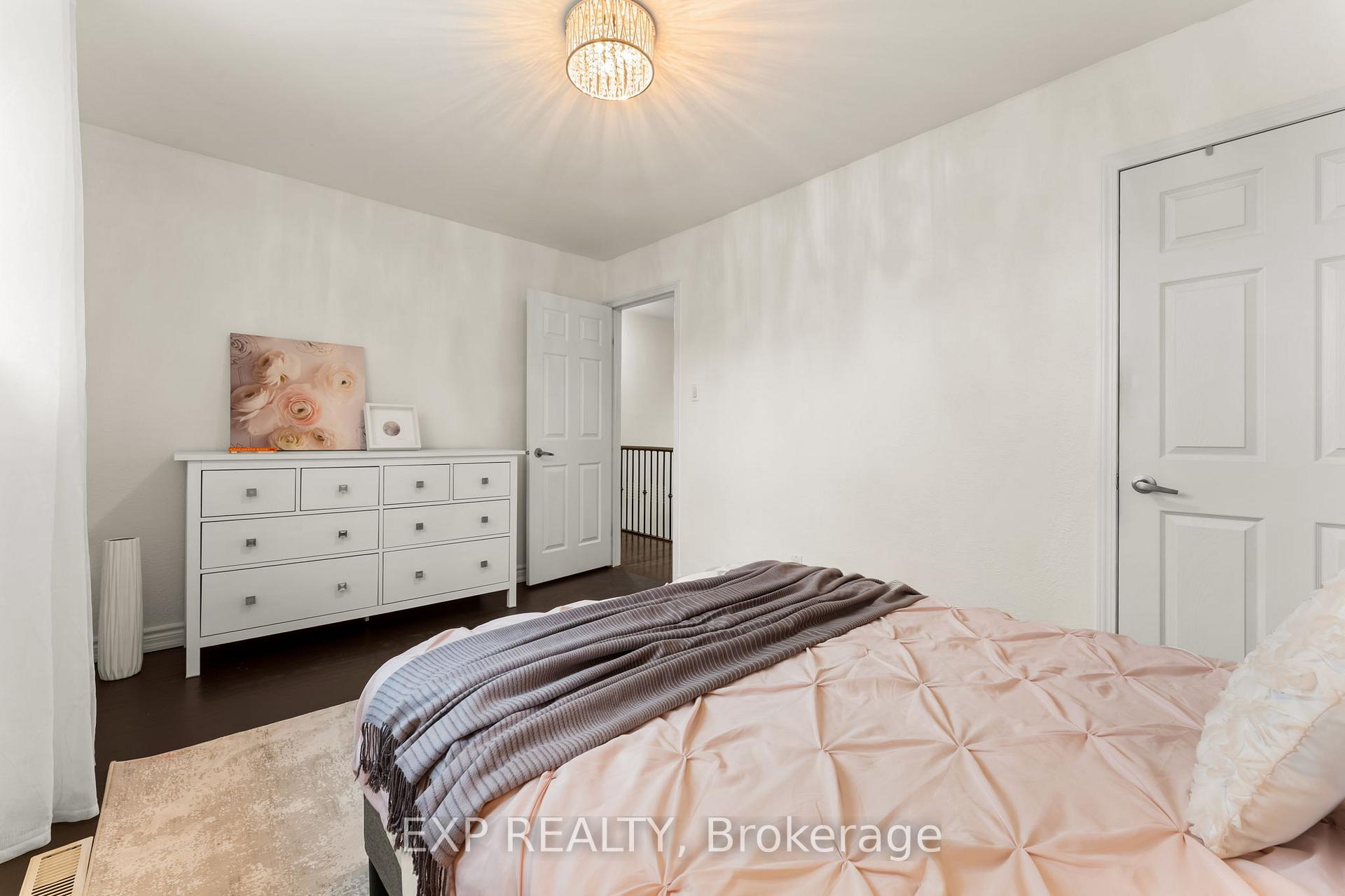 Photo 37 of 1317 Tredmore Drive, Mississauga, Clarkson — HOMEH