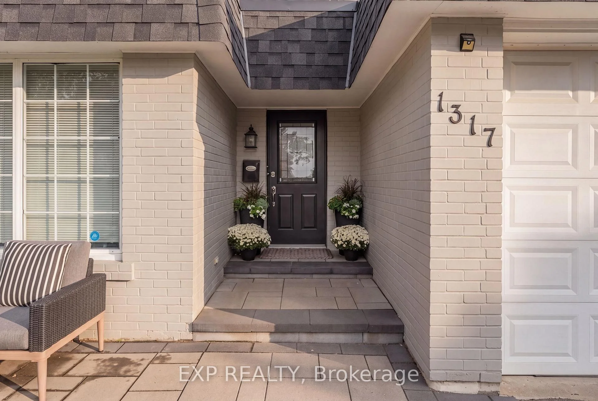 Photo 4 of 1317 Tredmore Drive, Mississauga, Clarkson — HOMEH