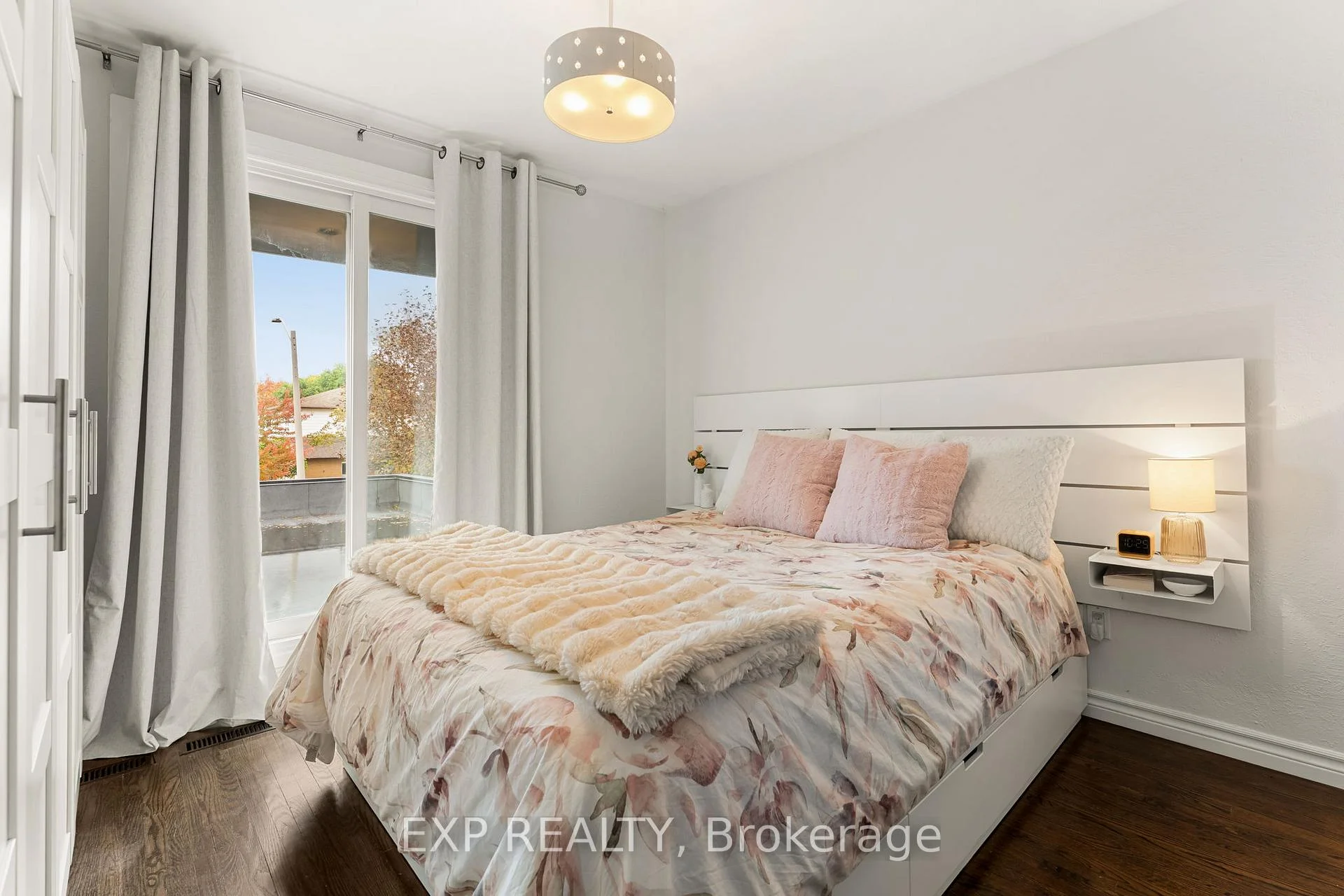 Photo 27 of 1317 Tredmore Drive, Mississauga, Clarkson — HOMEH