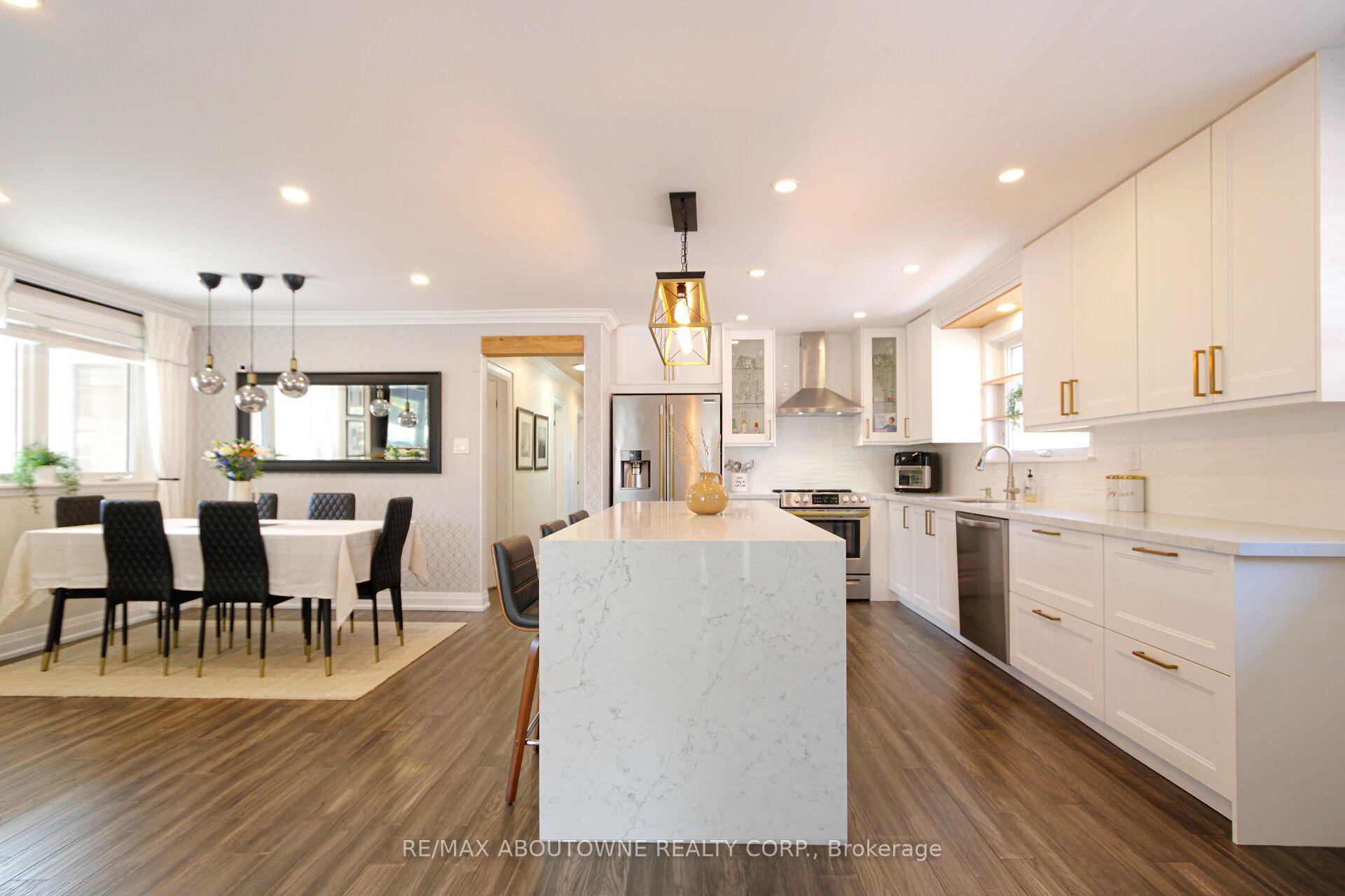 Photo 9 of 3302 Cardross Road, Mississauga, Applewood — HOMEH