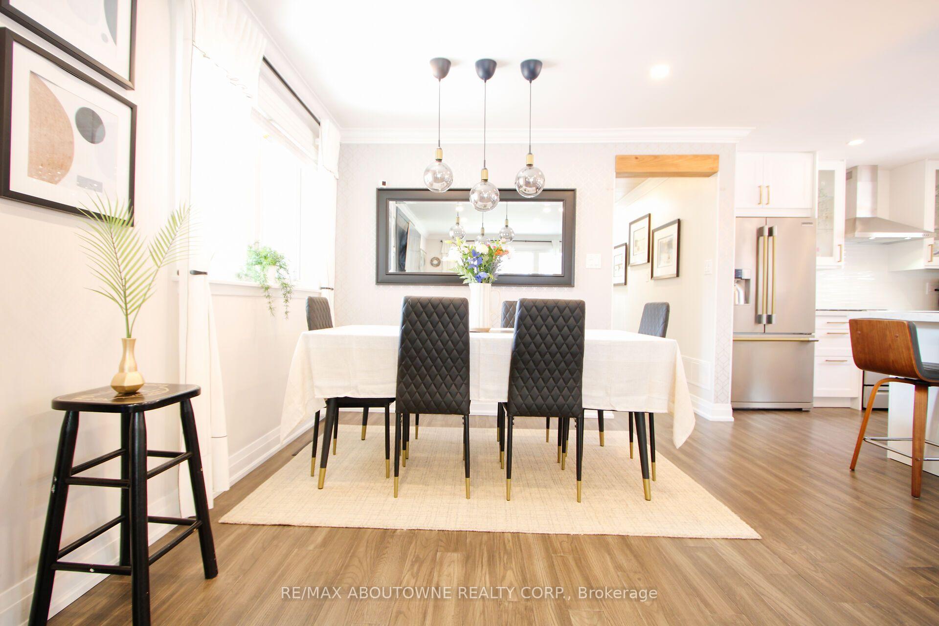 Photo 14 of 3302 Cardross Road, Mississauga, Applewood — HOMEH