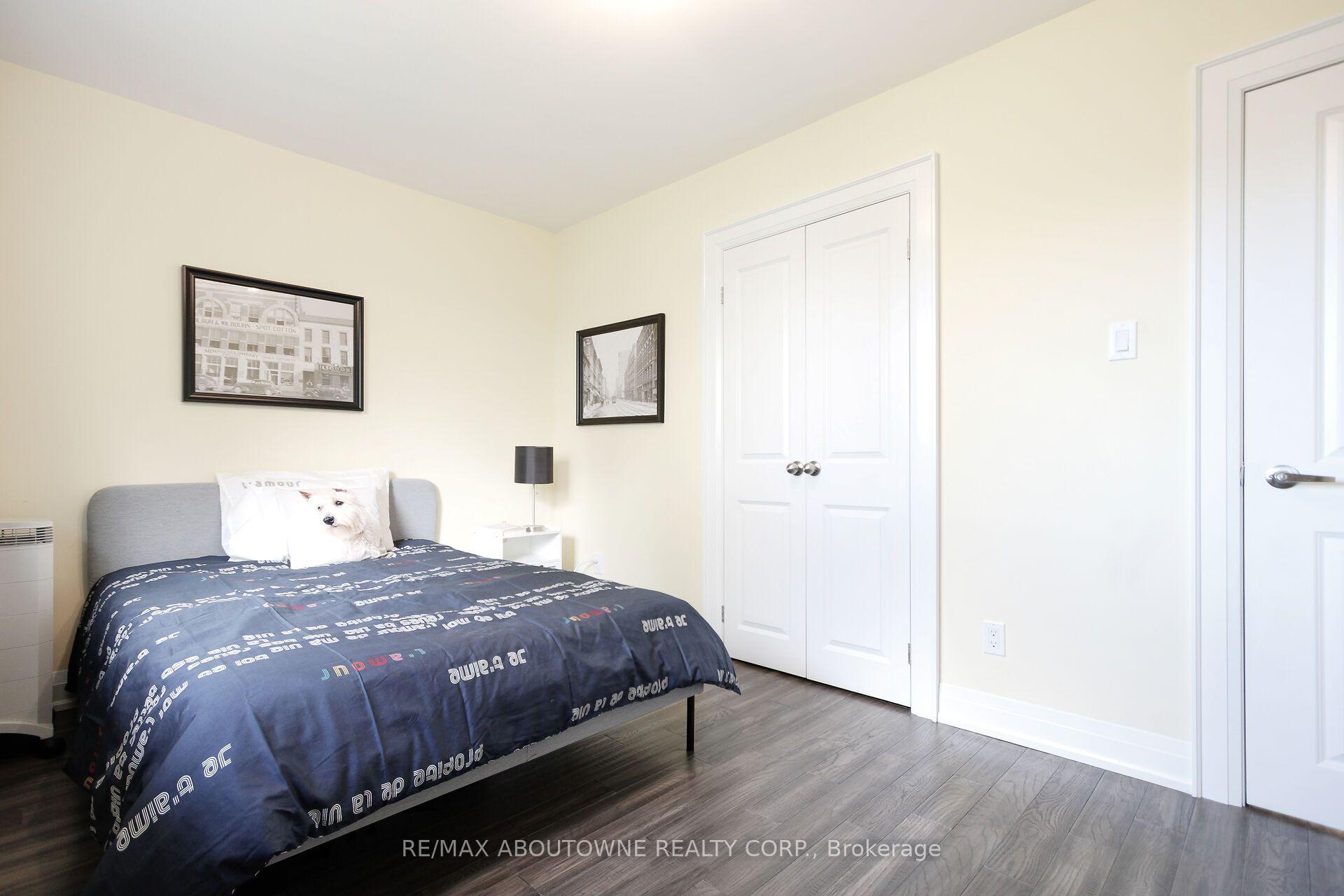 Photo 22 of 3302 Cardross Road, Mississauga, Applewood — HOMEH