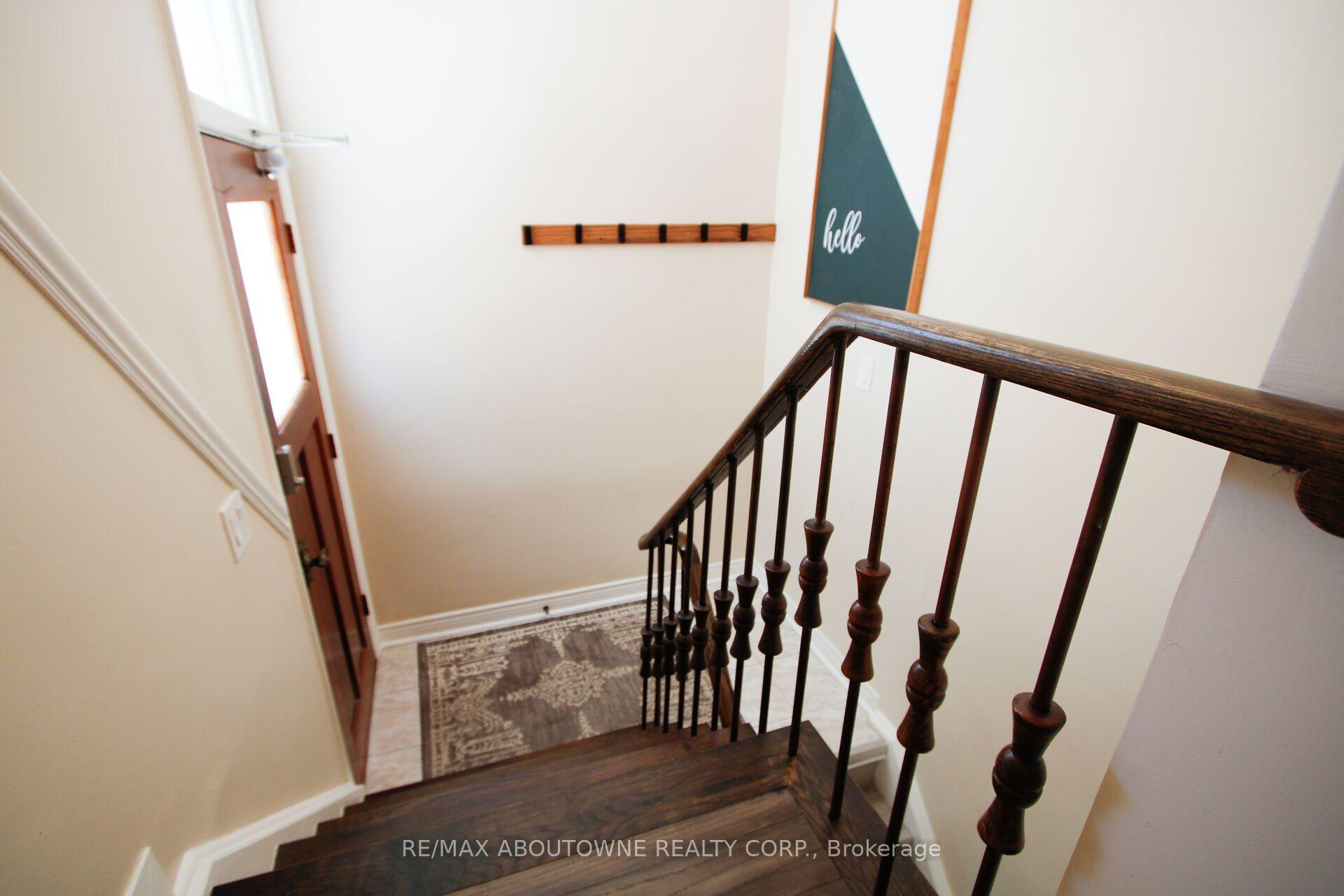 Photo 28 of 3302 Cardross Road, Mississauga, Applewood — HOMEH