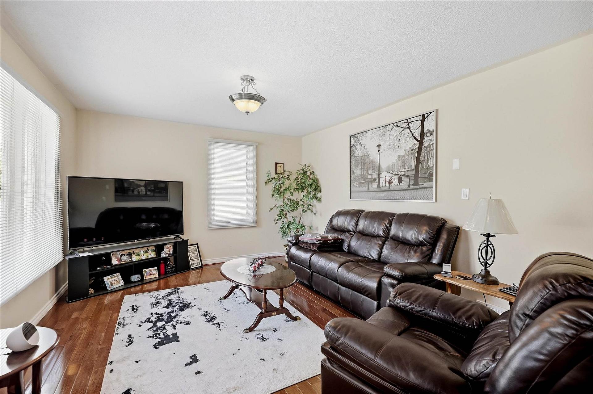 Photo 5 of 435 Chambers Avenue, Sault Ste Marie, Ward 1 — HOMEH
