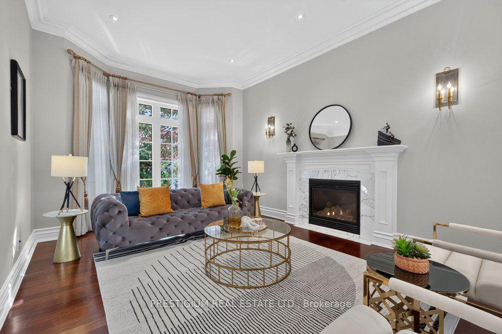 Photo 5 of 110 Munro Boulevard, North York, St. Andrew-Windfields — HOMEH