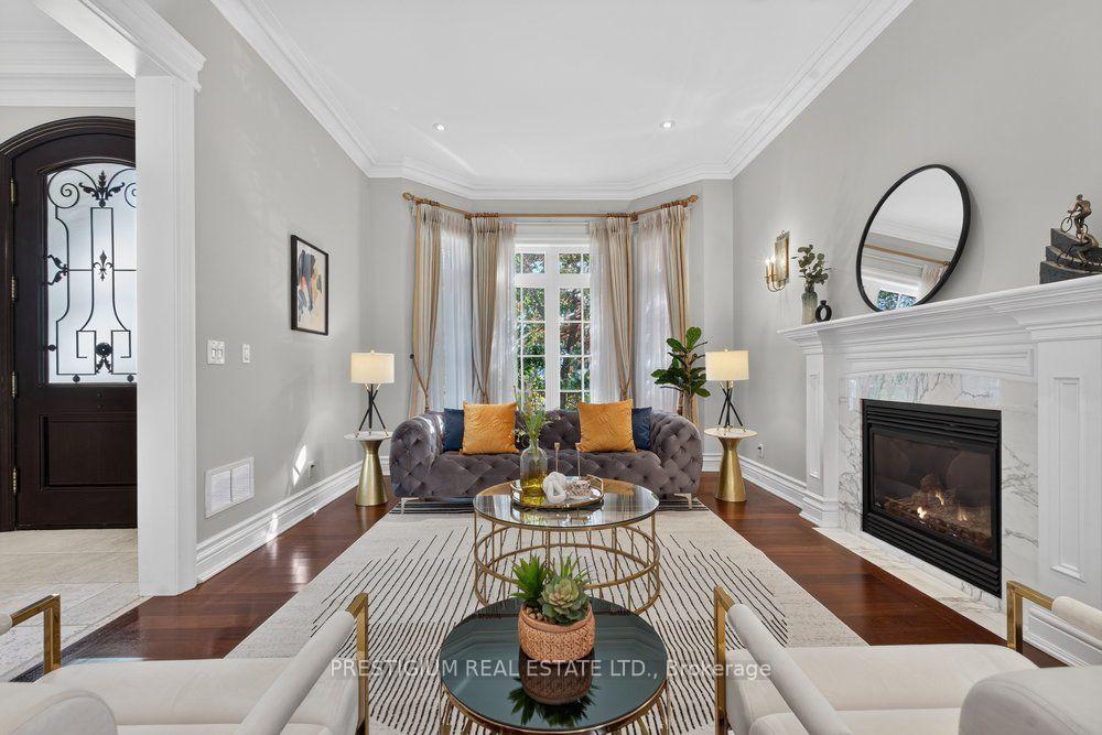 Photo 7 of 110 Munro Boulevard, North York, St. Andrew-Windfields — HOMEH