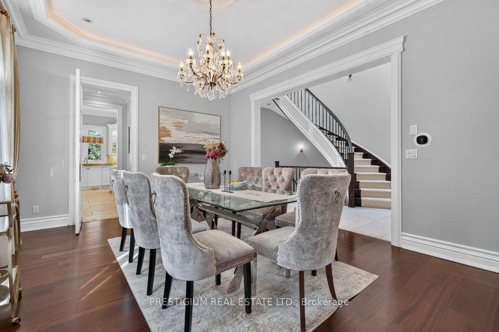 Photo 11 of 110 Munro Boulevard, North York, St. Andrew-Windfields — HOMEH