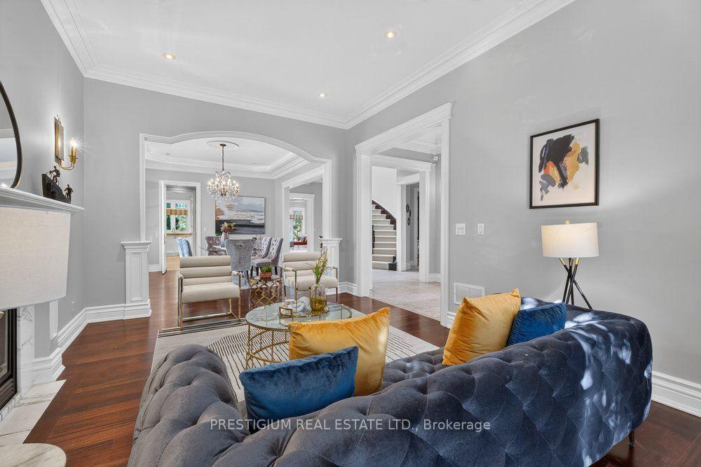 Photo 12 of 110 Munro Boulevard, North York, St. Andrew-Windfields — HOMEH