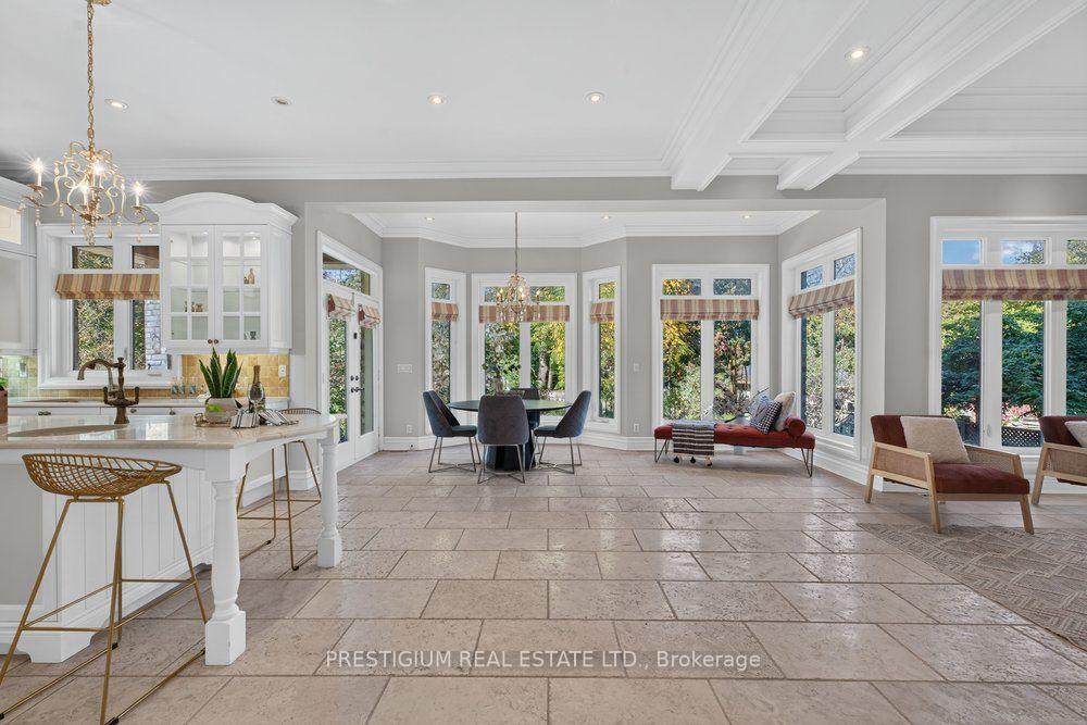 Photo 17 of 110 Munro Boulevard, North York, St. Andrew-Windfields — HOMEH