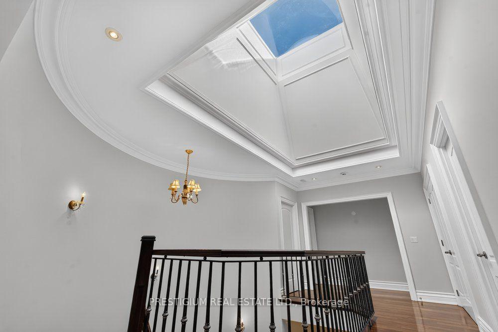 Photo 25 of 110 Munro Boulevard, North York, St. Andrew-Windfields — HOMEH