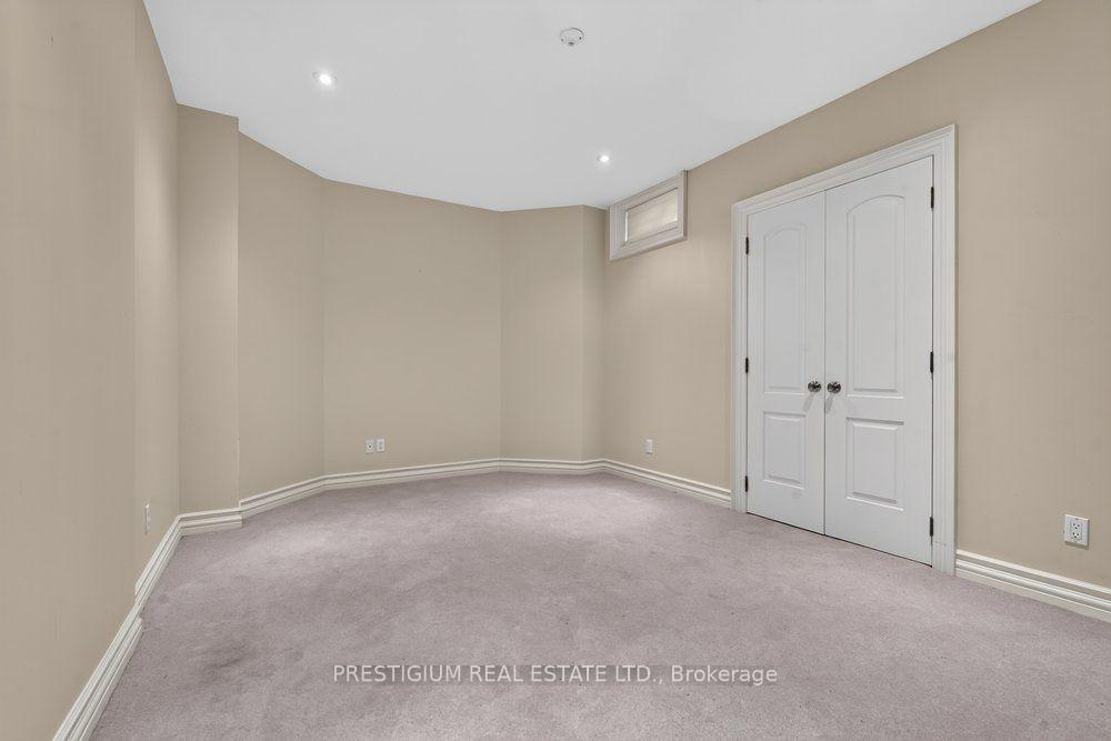Photo 41 of 110 Munro Boulevard, North York, St. Andrew-Windfields — HOMEH