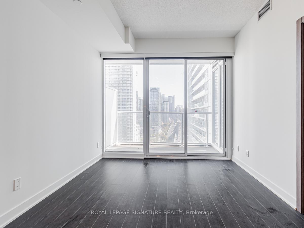 Photo 4 of Unit 2608, 19 Bathurst Street, Toronto, Waterfront Communities — HOMEH