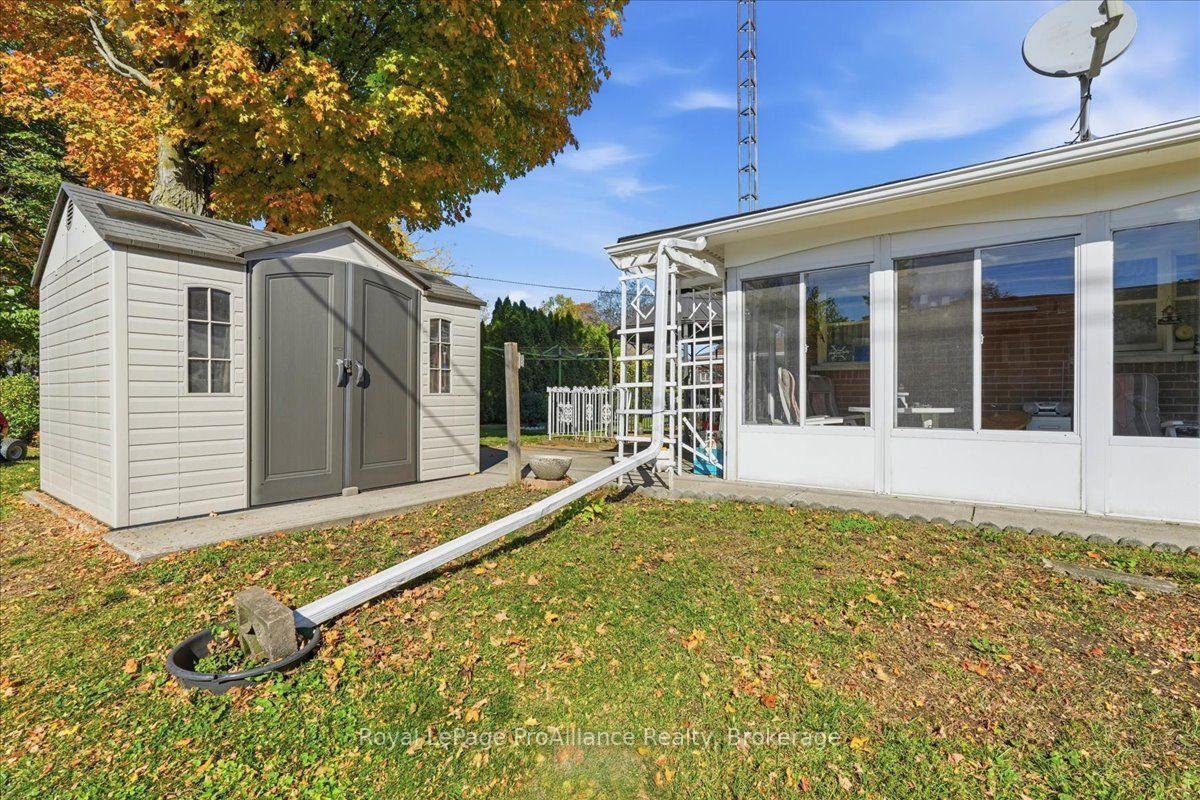 Photo 40 of 9 Parkview Heights, Quinte West, Trenton Ward — HOMEH