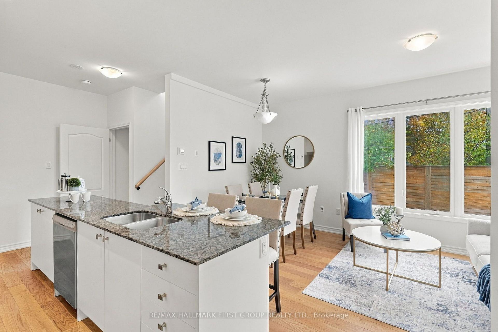Photo 5 of Unit 33, 9 Clintwood Gate, North York, Parkwoods-Donalda — HOMEH