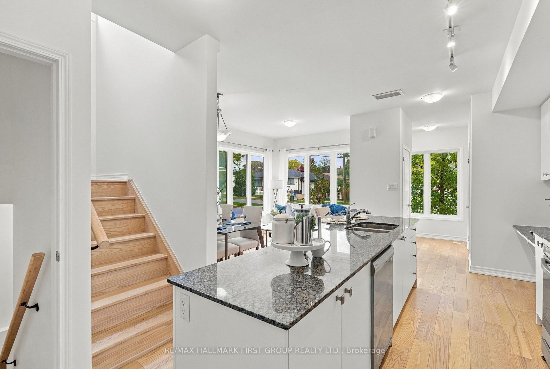 Photo 7 of Unit 33, 9 Clintwood Gate, North York, Parkwoods-Donalda — HOMEH