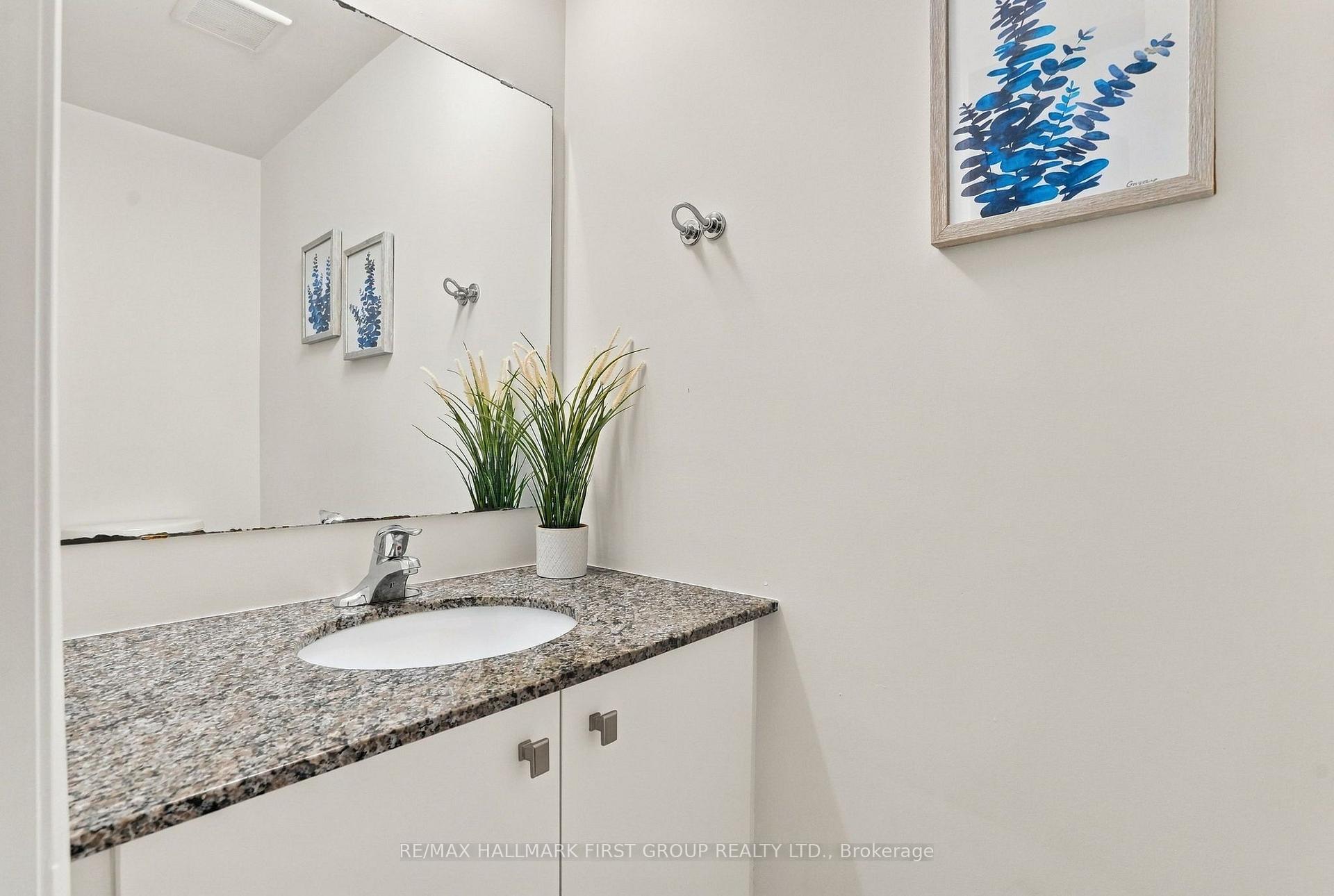 Photo 14 of Unit 33, 9 Clintwood Gate, North York, Parkwoods-Donalda — HOMEH