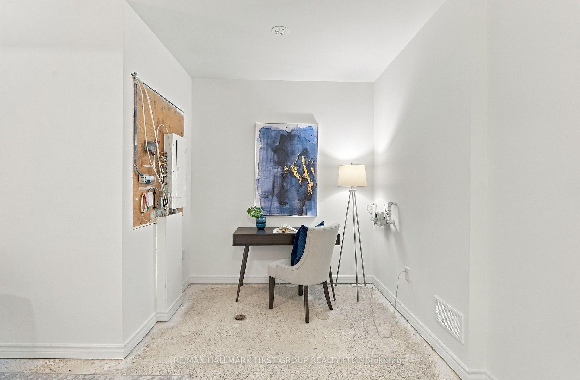 Photo 37 of Unit 33, 9 Clintwood Gate, North York, Parkwoods-Donalda — HOMEH