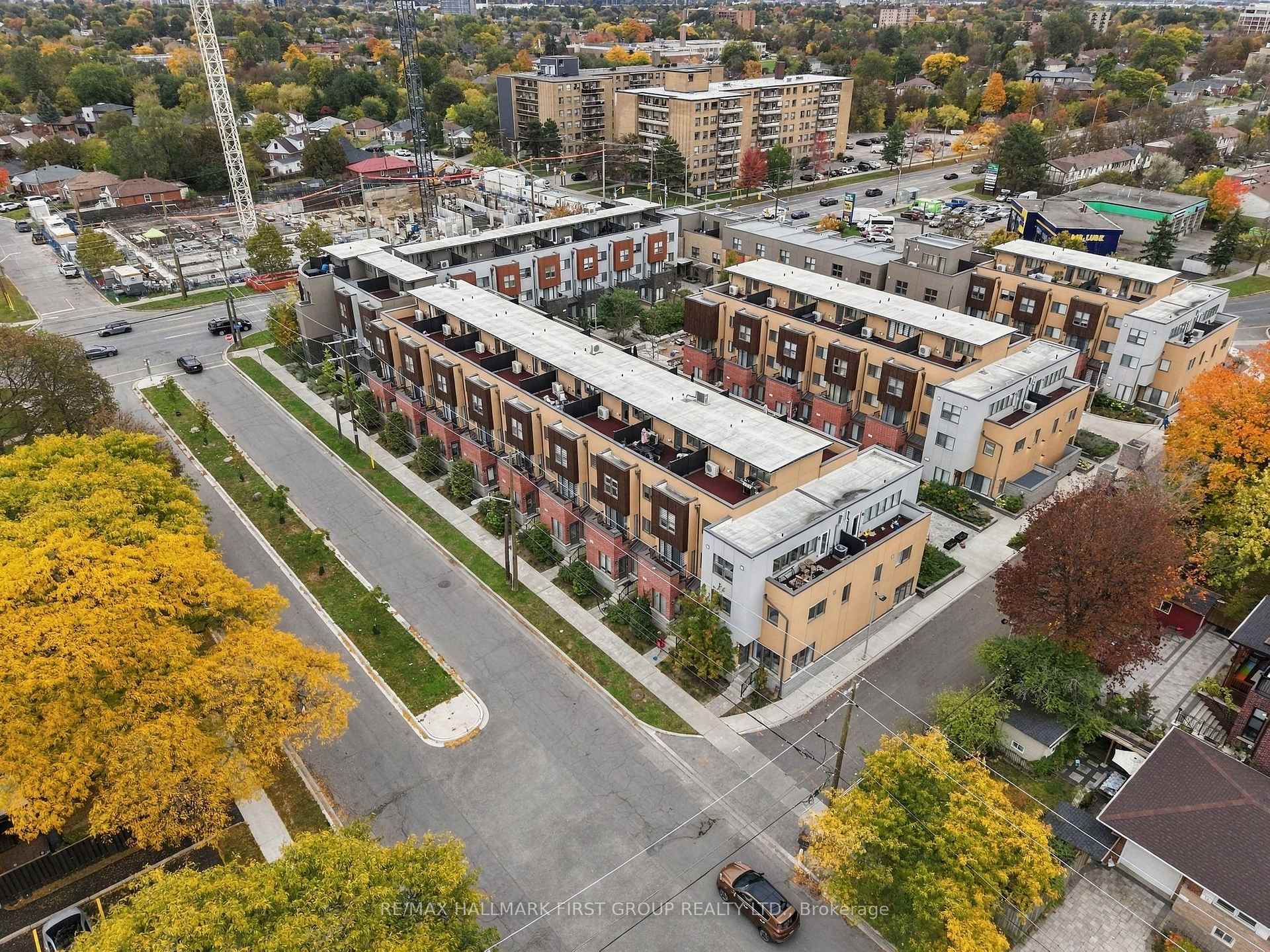 Photo 41 of Unit 33, 9 Clintwood Gate, North York, Parkwoods-Donalda — HOMEH