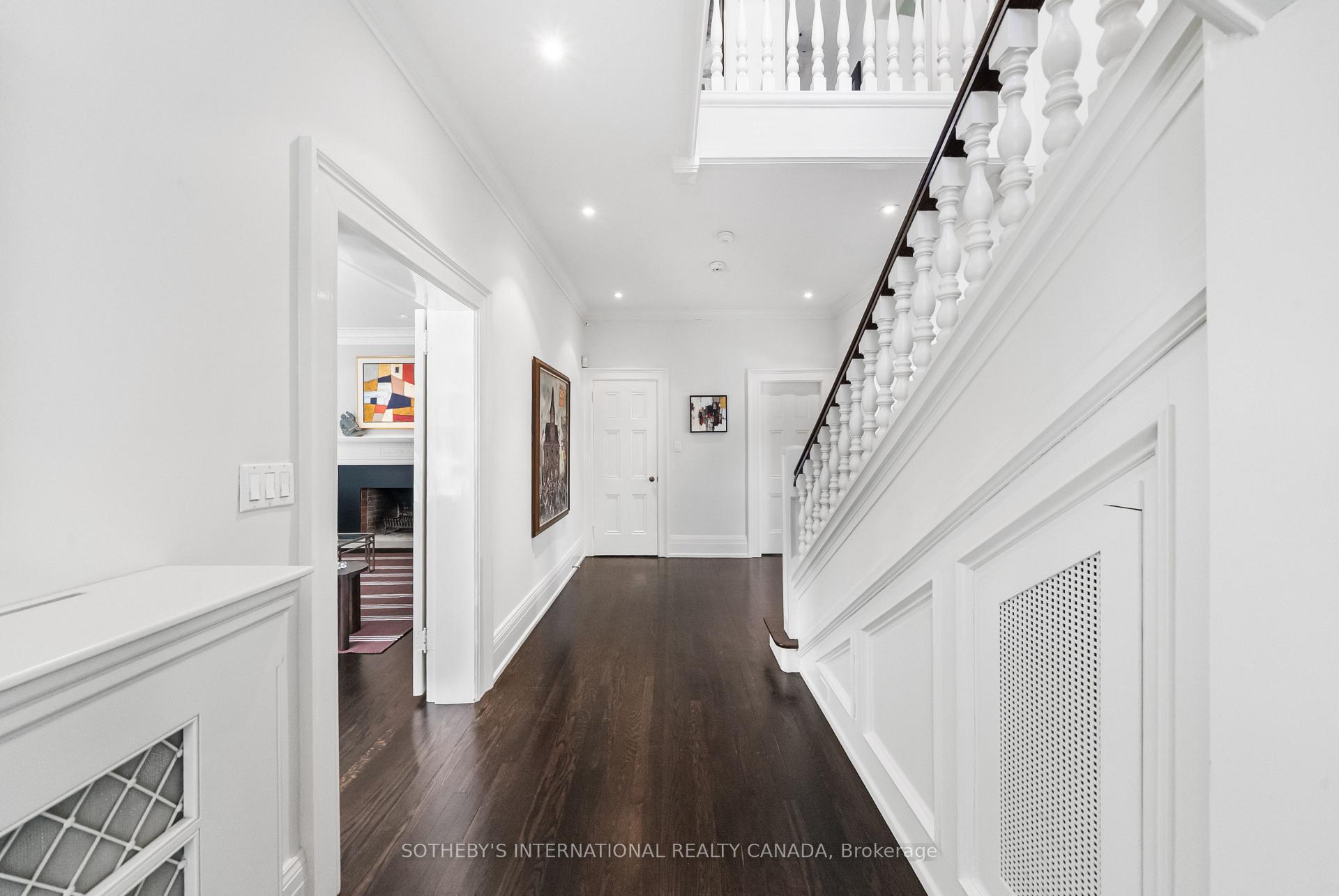 Photo 8 of 236 Poplar Plains Road, Toronto, Casa Loma — HOMEH