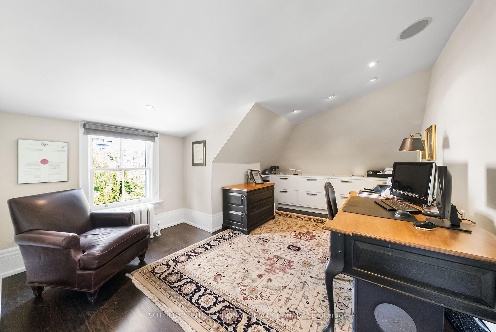 Photo 35 of 236 Poplar Plains Road, Toronto, Casa Loma — HOMEH