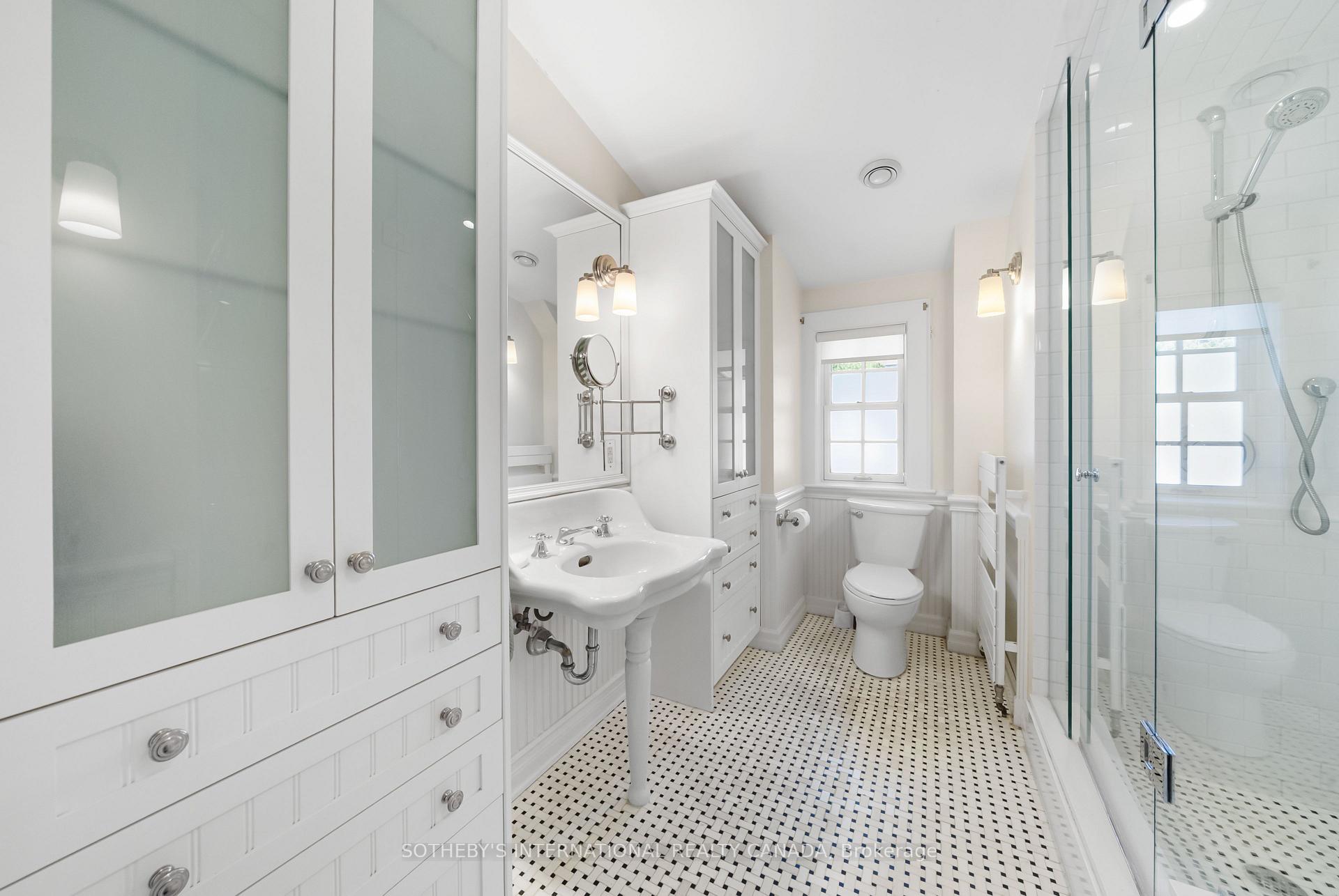 Photo 39 of 236 Poplar Plains Road, Toronto, Casa Loma — HOMEH