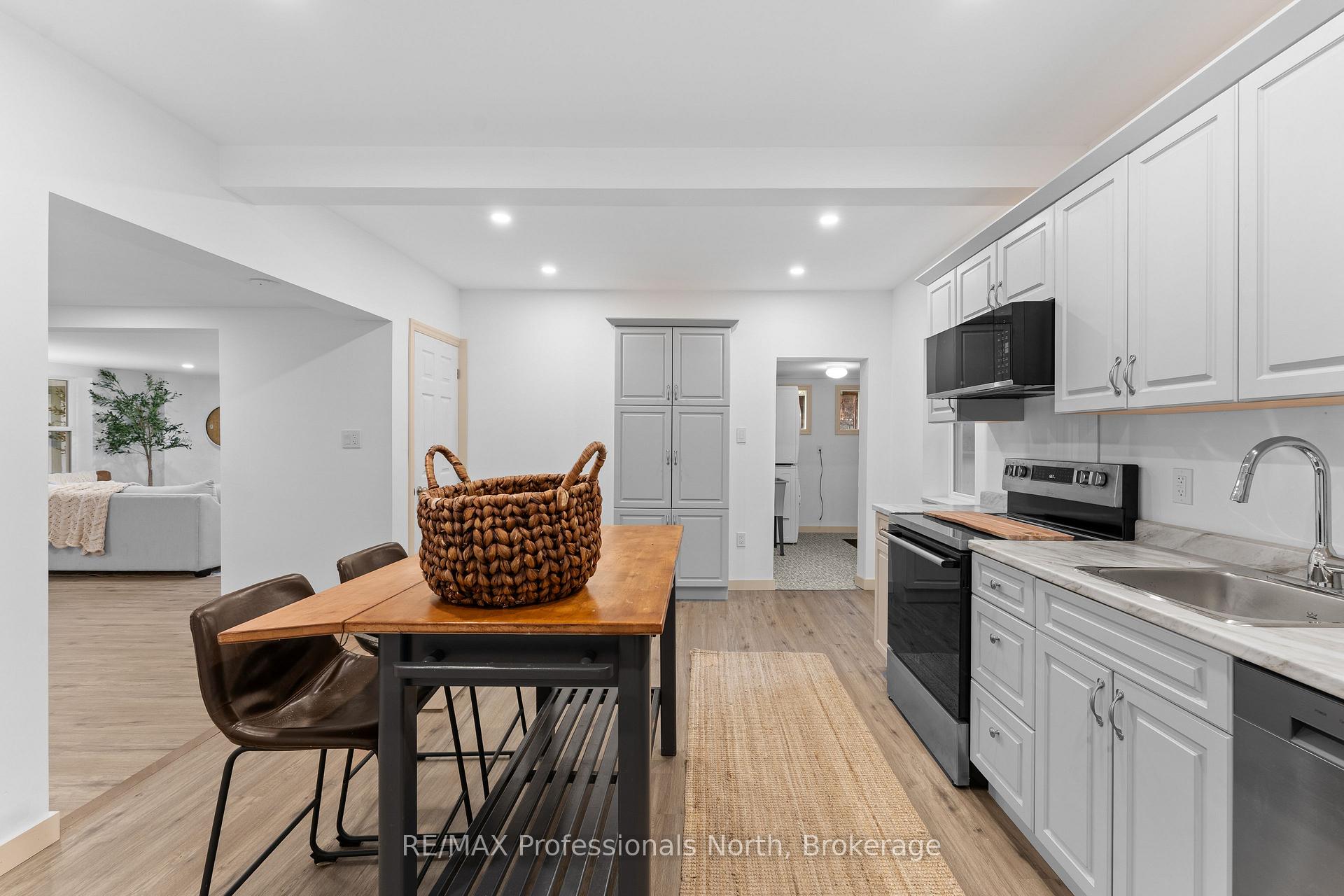 Photo 4 of 55 Park Street, Dysart et al, Dysart — HOMEH